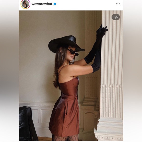 𝘿𝙖𝙣𝙞𝙚𝙡𝙡𝙚 𝘽𝙚𝙧𝙣𝙨𝙩𝙚𝙞𝙣 𝙈𝙞𝙣𝙞 𝘿𝙧𝙚𝙨𝙨 - Picture 7 of 8